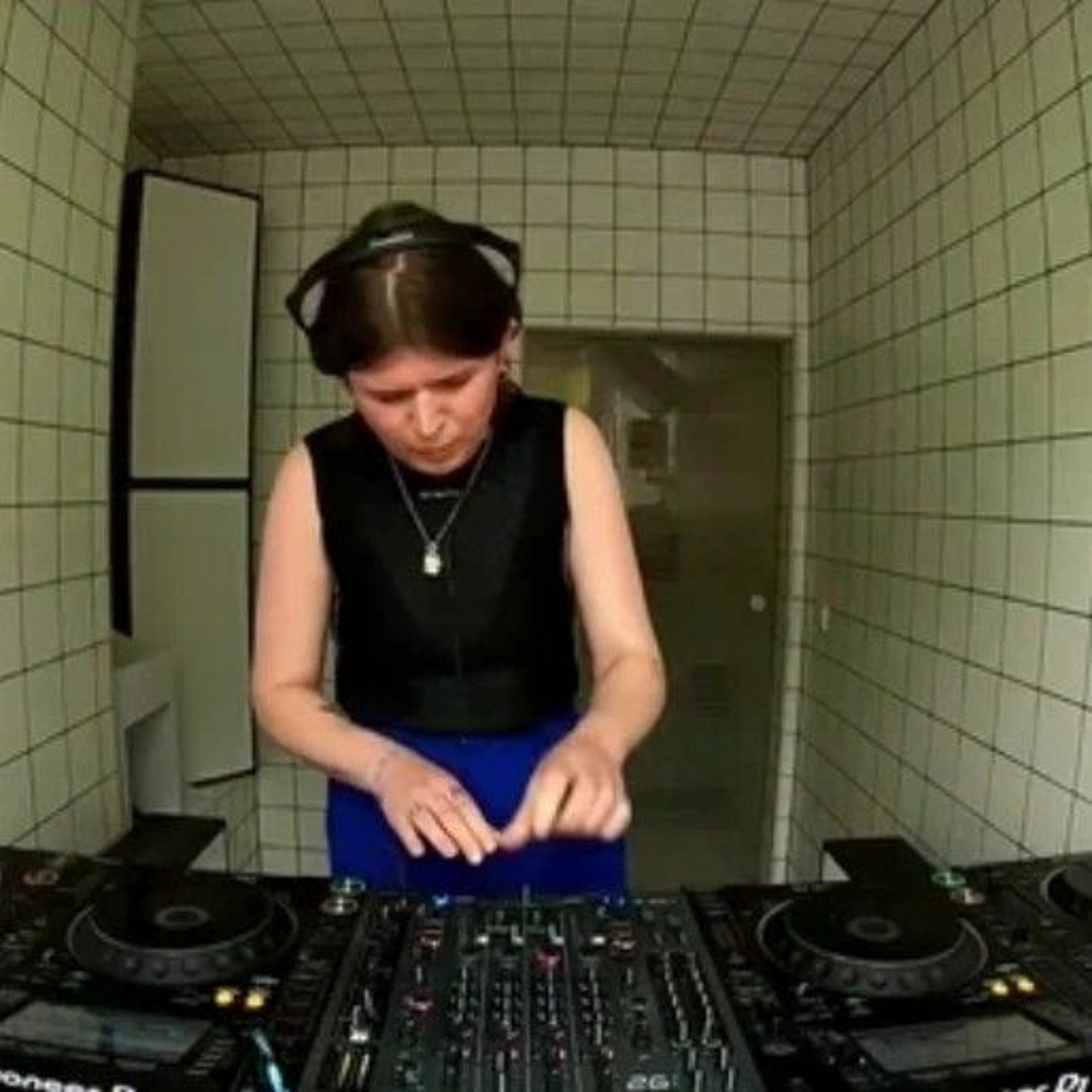 peachlyfe | HÖR Berlin | Techno