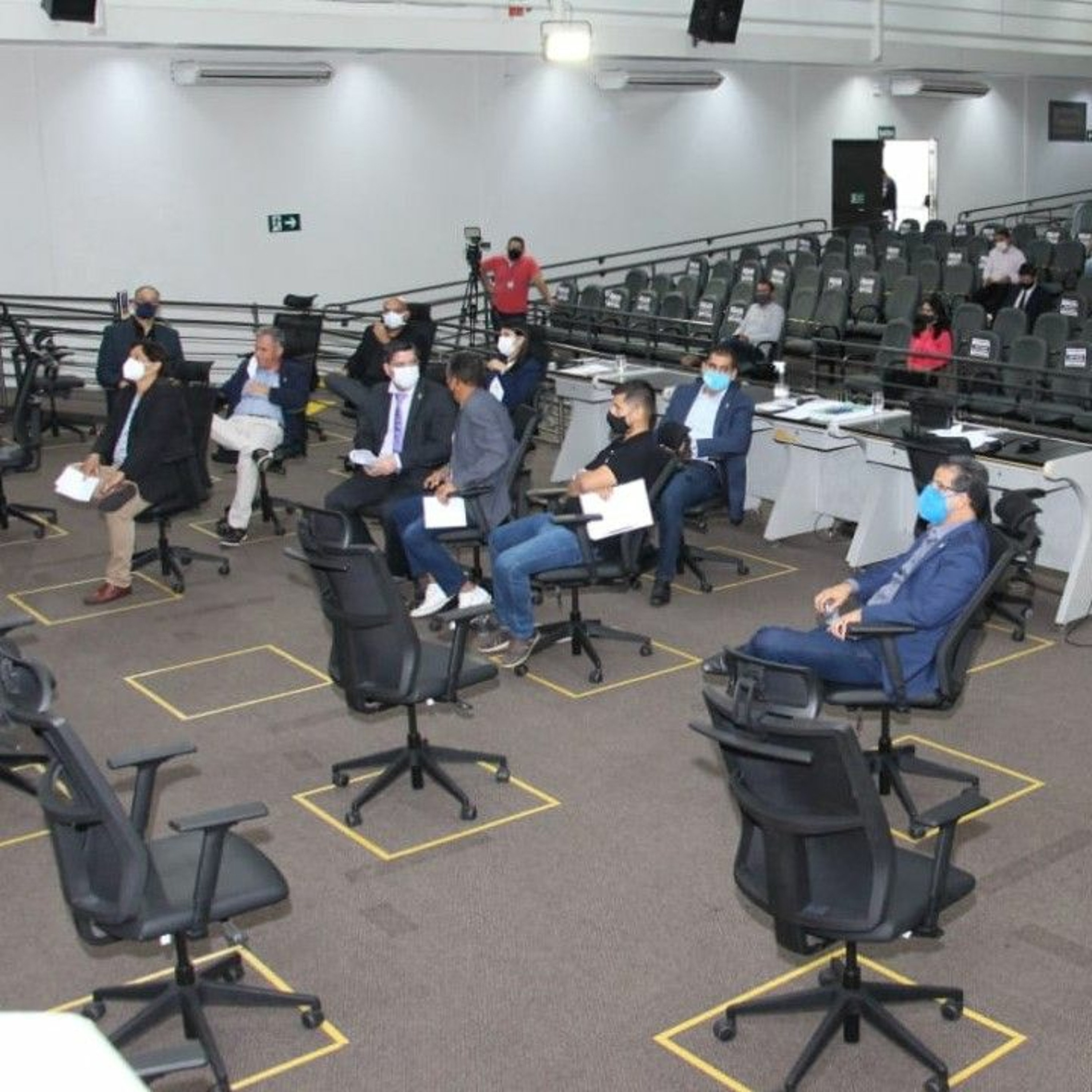 Vereadores discutem propostas ao orçamento que prevê 4,6 bi para Campo Grande em 2022 episode artwork
