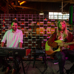 Champagne Supernova (w/Dan Jackson)