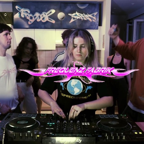 Frequenzcast 002: ESCALEA