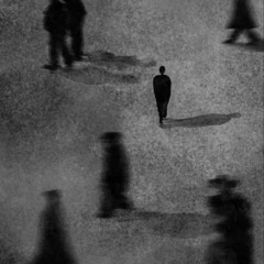 شبح حبك يطاردني :/