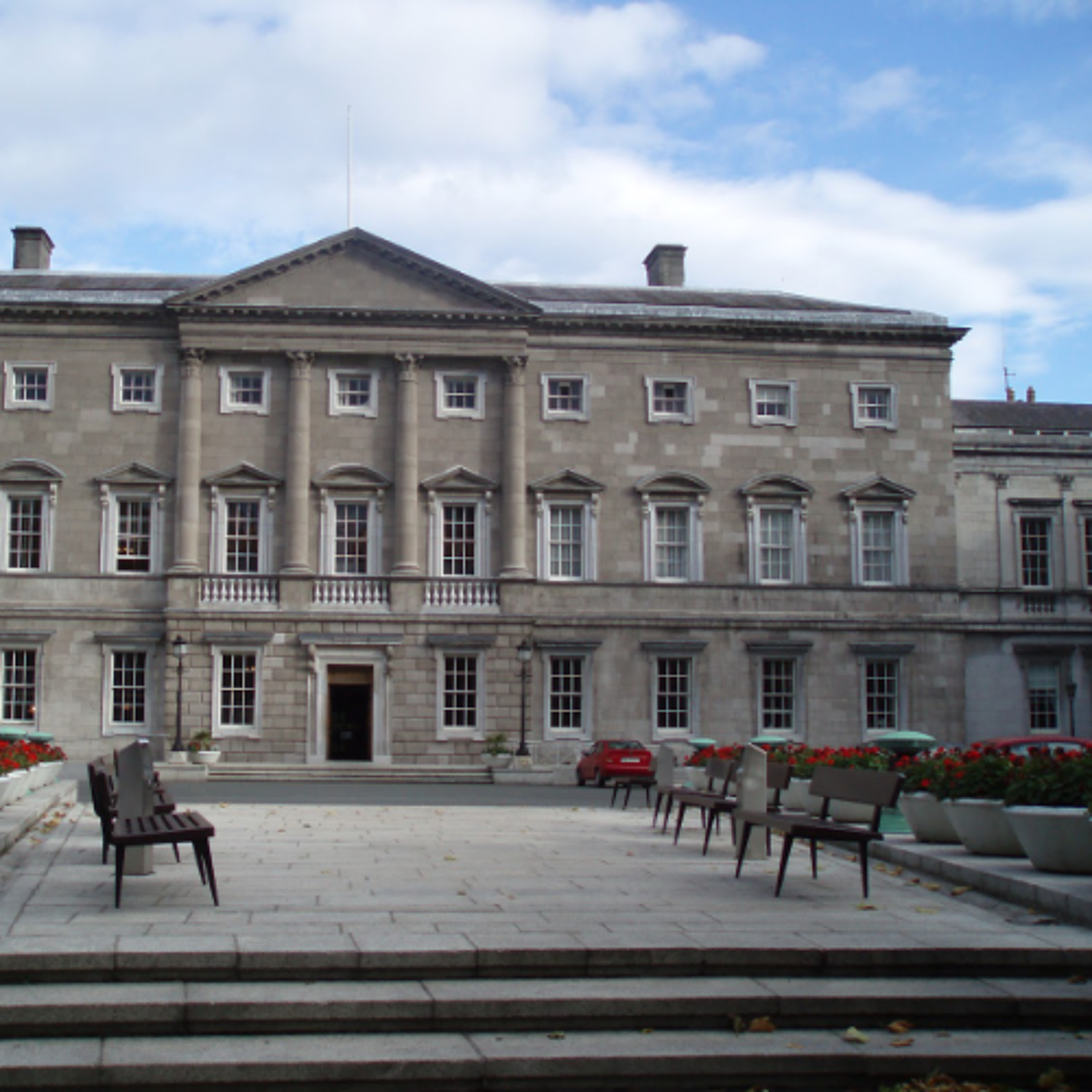The KCLR Daily: Carlow based woman on continuing hunger strike outside Dáil (10th Oct 2025)