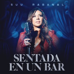 SENTADA EN UN BAR
