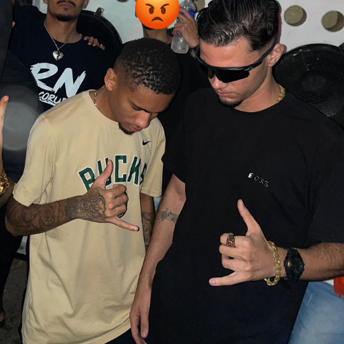 CRINA NEGRA - UIUIUI AIAIAI vs FUNK RJ [[ DJ MT DO PALACIO E DJ PL DE NITEROI ]]