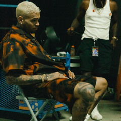 Chris Brown - Camera Seats