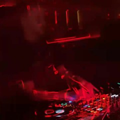 Troy Kurtz @ Floyd Miami with Red Axes