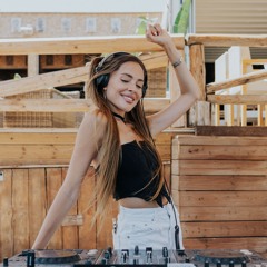 Xenia Dia Melodic Techno & Progressive House mix #11