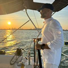 Melodic Techno Sunset at Yacht