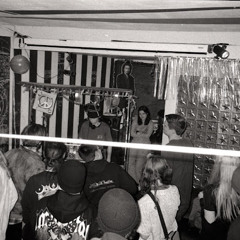 Dirty date in the Wohnzimmer - Smaller live set holler