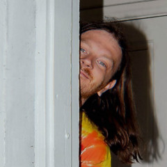 Dylan Brady no cig_agathe