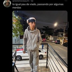 ela fica pelada pra mim, fica pelada pro bile