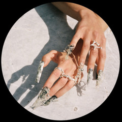 PREMIERE: Júlio Cruz - Wrong Place