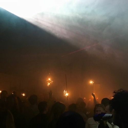 Stream Essential Fall Mix (2021) by Joakim Leijon Listen online for