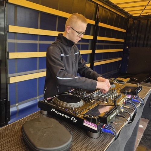 DJ Stuiter @ VENLOOP 2025