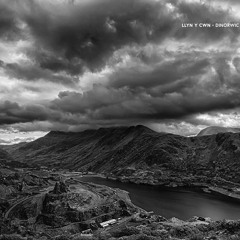 LLYN Y CWN Dyffryn