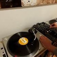 Classic House Vinyl Mix 90 - 2000 Vol. 2 https://www.youtube.com/watch?v=R9Gh0NYoG68