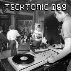 TechTonic E69 'Strung Across The Age Gap' Jan 2022 Techno Podcast SPECIAL GUEST *BILBONI*