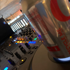 1 hour Soulful House mix live from Alberts Schloss 8th May 2022