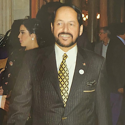 من يقاوم هالعيون