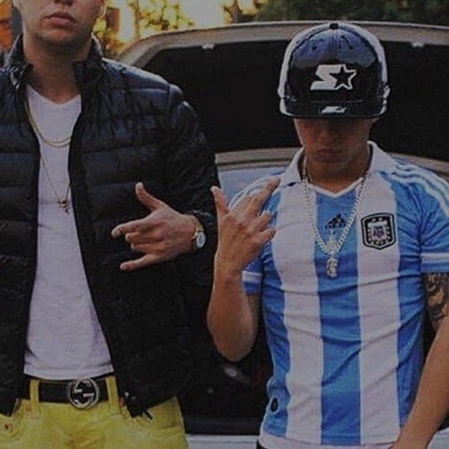 distintos w/ 1drkhoe