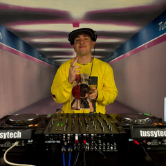 TussyTech | J Rose #030