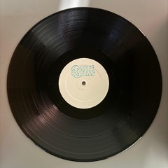 Premiere: B2 - Munir Nadir - Glove Box [MW011]