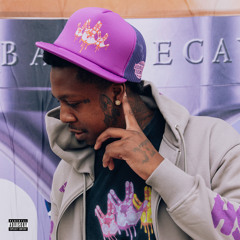 Hoe Traits (feat. HeBoutDollaz)