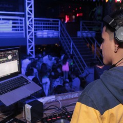 Un Finde - DJ Junior Jimenez