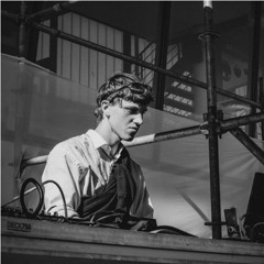 August Tange [Resident]