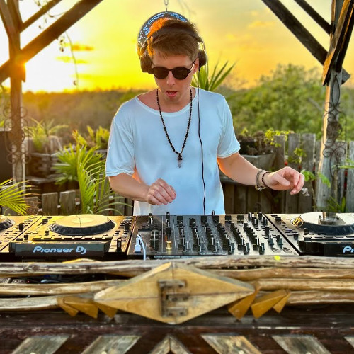 HAUMS | Deep Groove Tulum Sunset Mix 2025 | By  @EPHIMERATulum ​