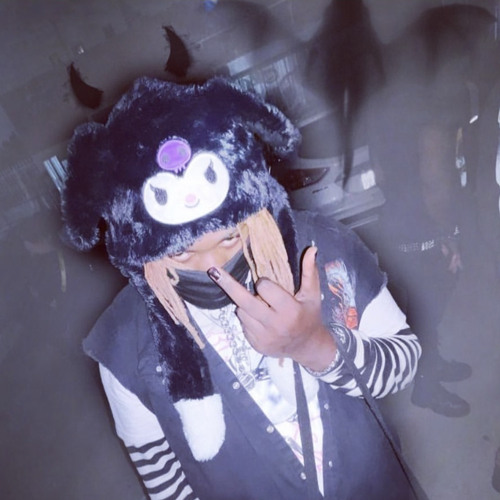 HELLGIRL! (prod.LOWBOY)