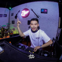 NYENYENYE ( CM & WC X RIZKY REVANDA )