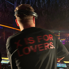 Adri@tique- X is for lovers