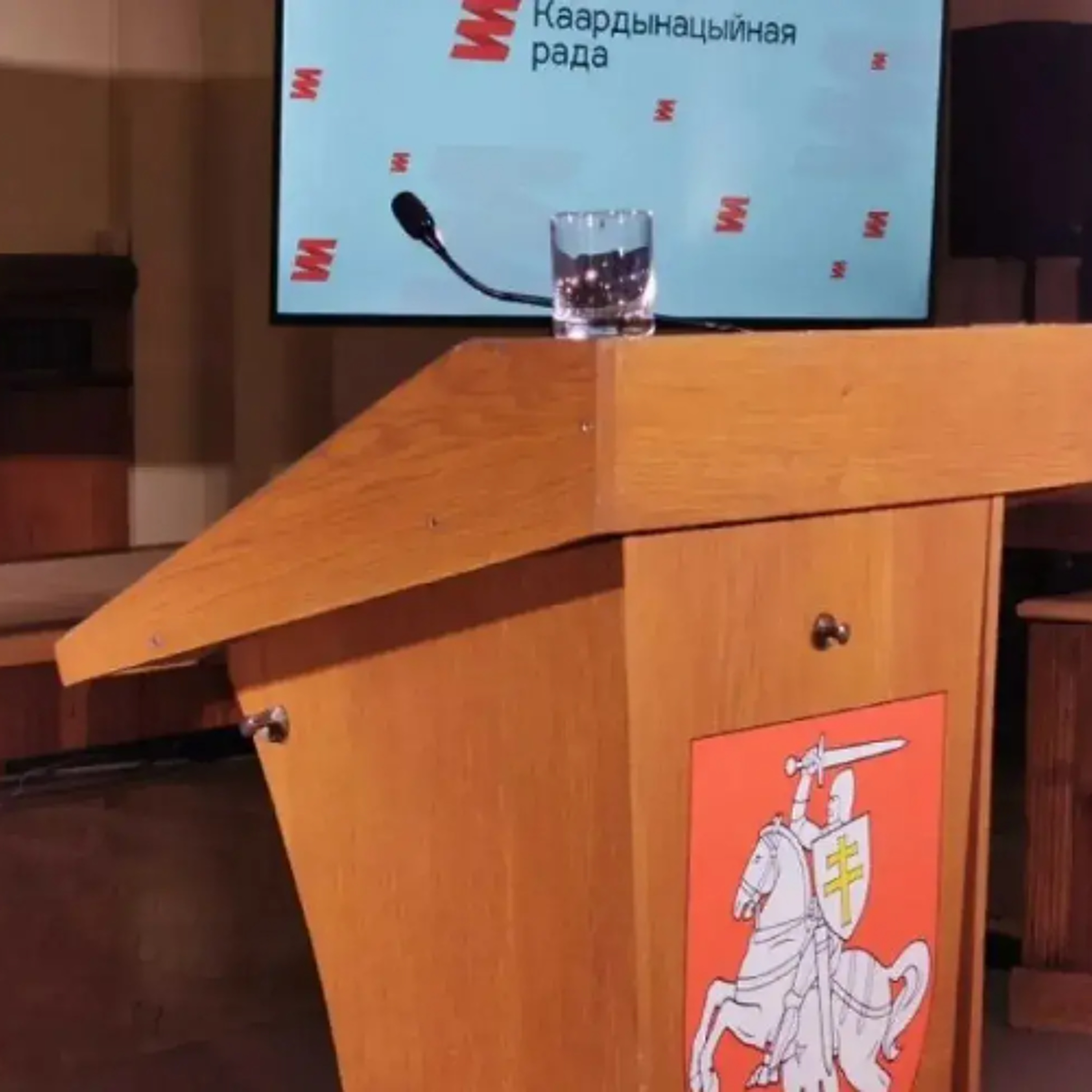 Ці разумеюць дэмсілы, чым жыве моладзь, і як моладзі дэмсілы рэфармаваць