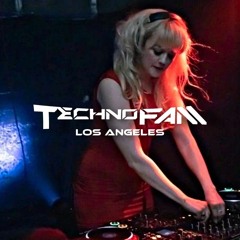 Guest, Live DJ Set - Sarah Strandberg (TechnoFam LA NYE 2022)