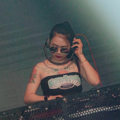 NEW NONSTOP 2022 - RUNG ĐỘNG VOL.1 - JENNIE MIX