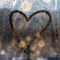 لو تعرفين شكثر احبك بكيتي