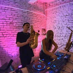 AlexSaxDJ & Tayla Sax DJ live mix with the saxophones