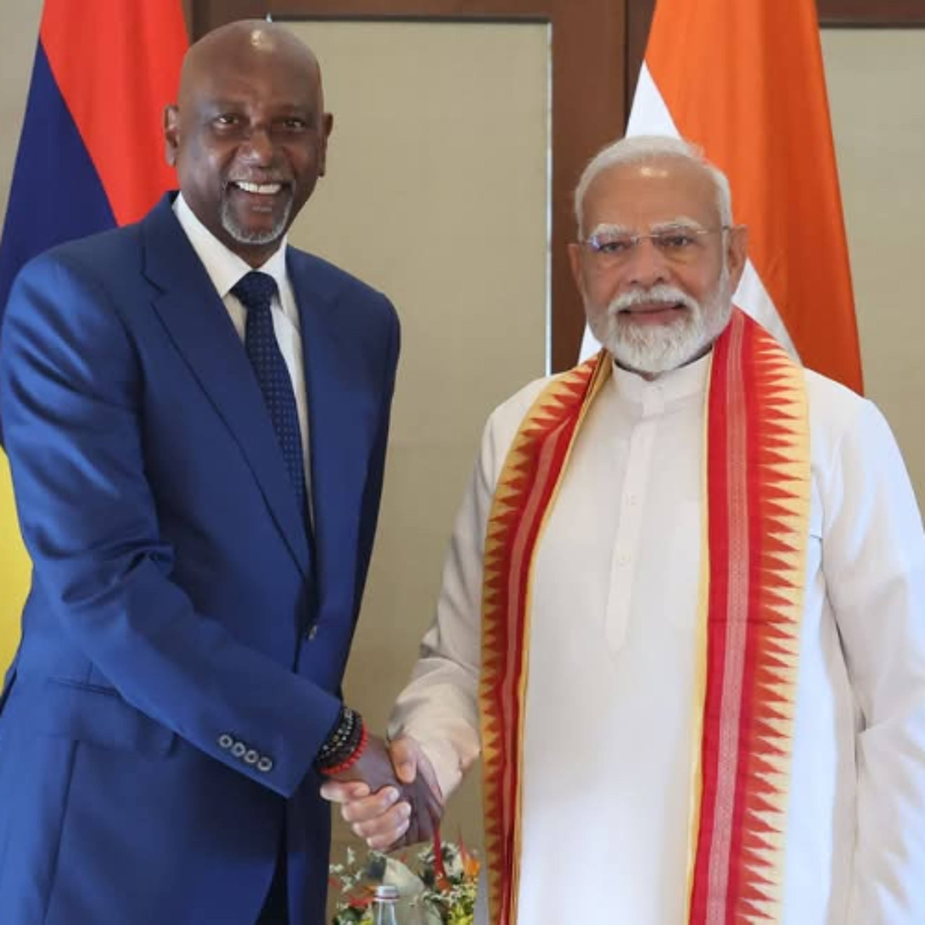 Visite de courtoisie du Leader de l’opposition Lesjongard a Modi