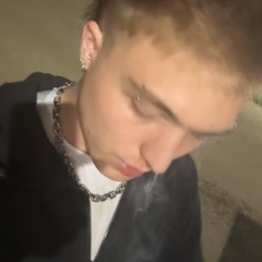 Smoke / shopping p. (everydaysinner)