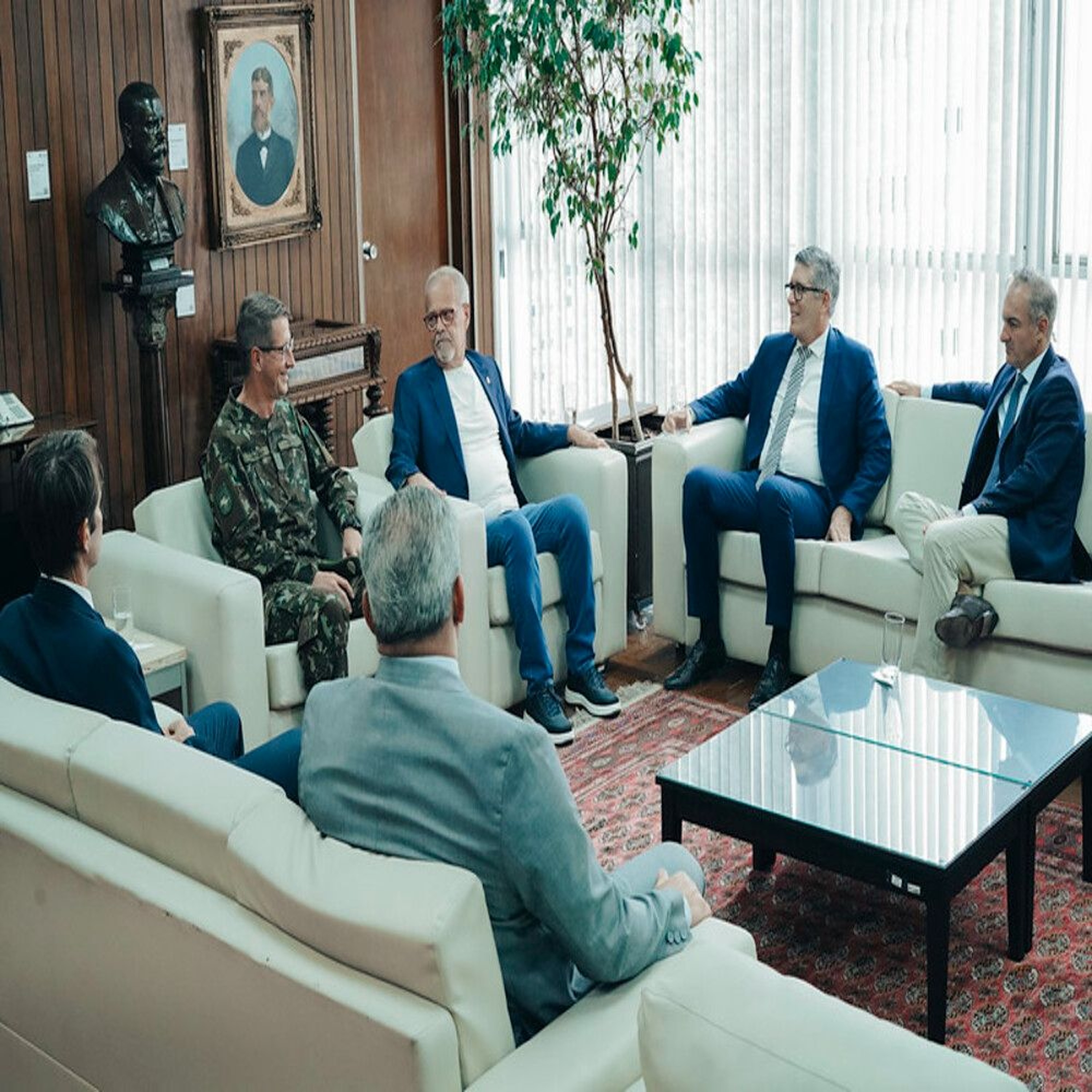 06.04.2026 = PRESIDÊNCIA DA CÂMARA DE SP RECEBEU VISITA DO COMANDANTE  GERAL DO SUDESTE episode artwork