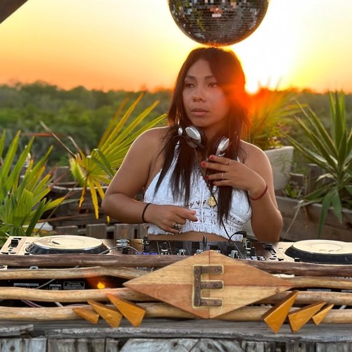 Hanna Prada | Afro House Sunset | By  @EPHIMERATulum ​