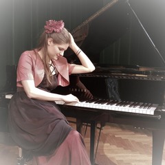 Annika Mikołajko - "Dziewczyna z 4Gie"