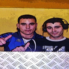 Dj Poly (SoNiDo CaSeRo) Vs. Dj Flaxx (SoNiDo CaRpA MaSiA)  [25.02.2006]