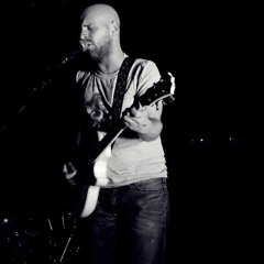 Freak (acoustic).mp3