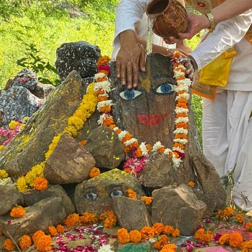 Amala Harinam- Govardhan Puja Abhishek @Giriraj 10.26.2022