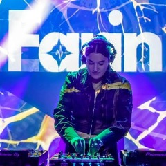 Farin | Audiloom & MMBASSY Present : Gravity (Live)