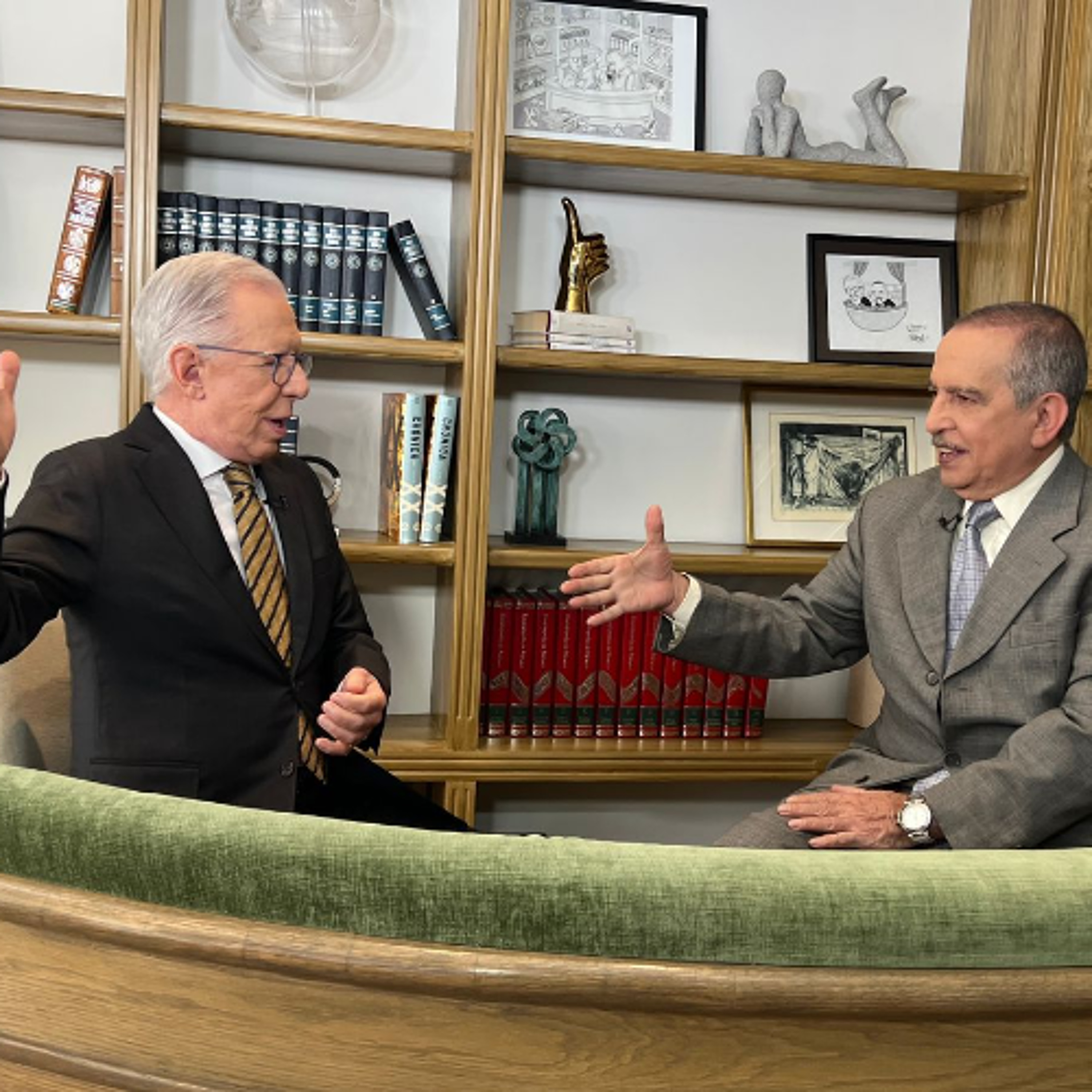 Joaquín Marín de do Pingüé (T5 cap. 37): El asesinato de Carlos Manzo conmociona a México