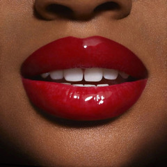 Red Lipstick - Skarr