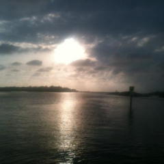 everything is Embarassing... sky ferreira.. remix..